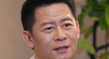 少妇主动帮我戴避孕套